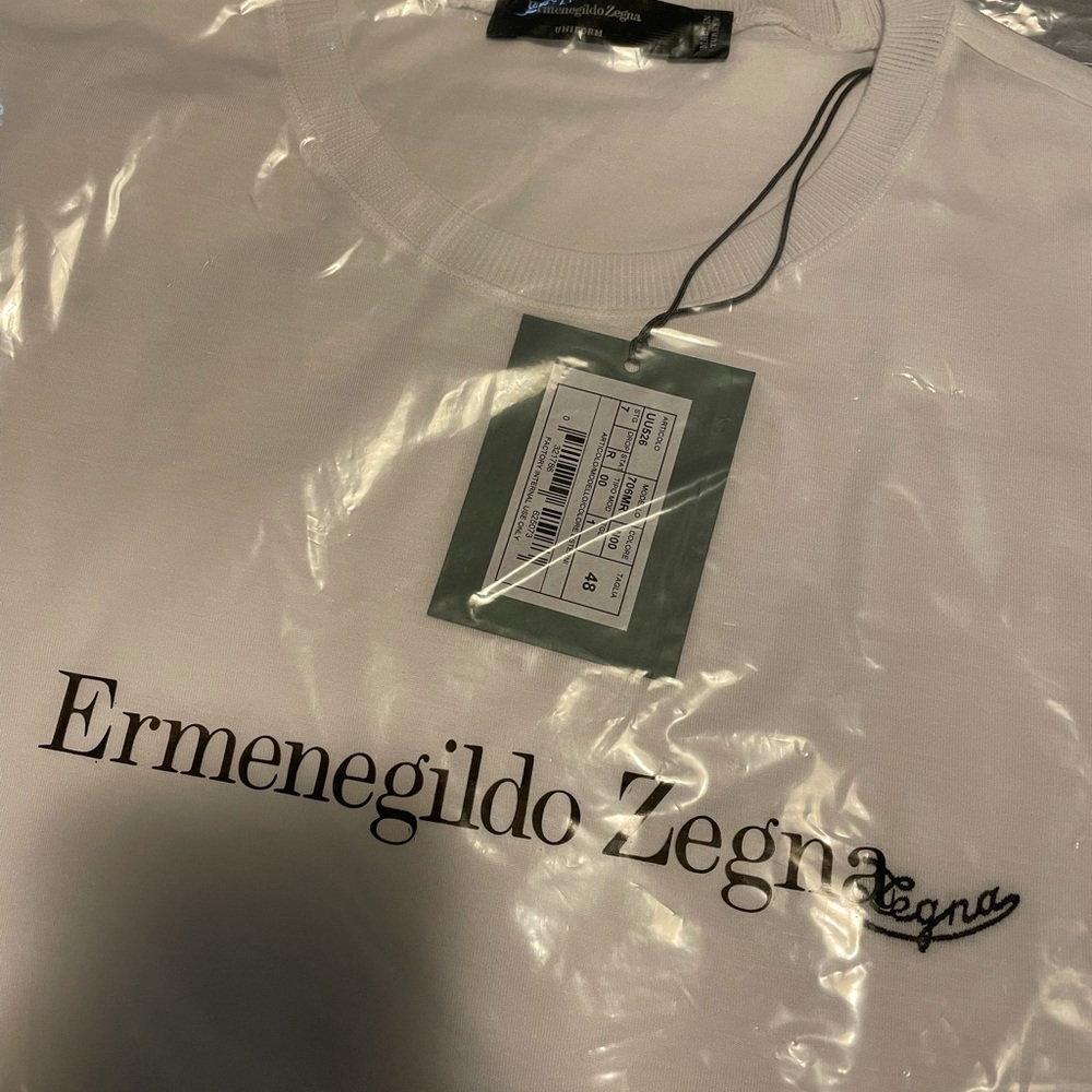 Zegna 100% cotton T- shirt. Embroid logo in Navy.